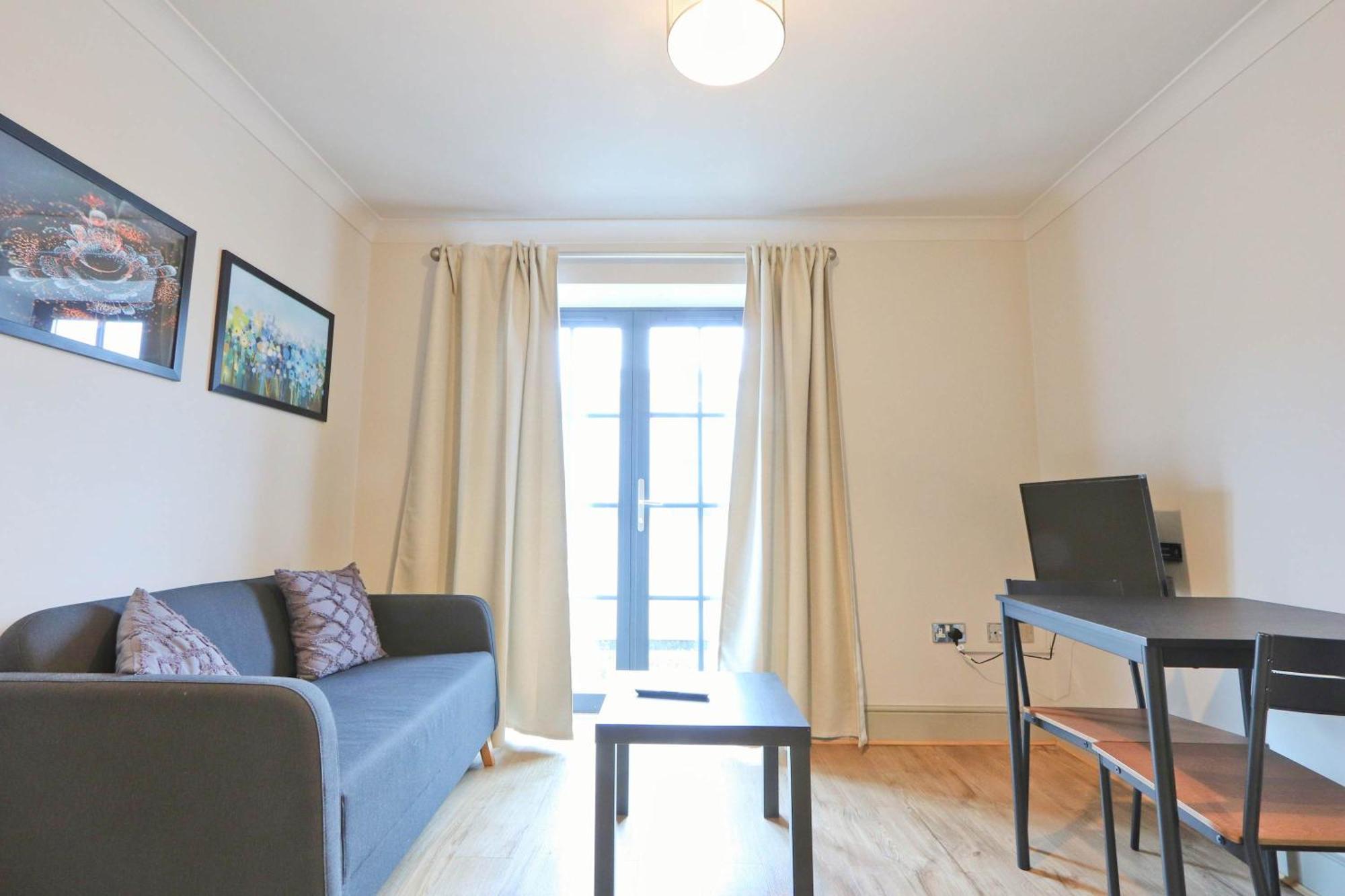 St Thomas One Bedroom Flat Apartment *