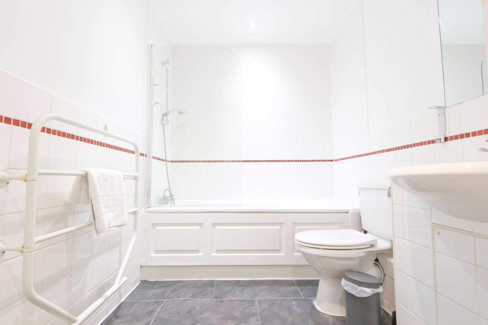 St Thomas One Bedroom Flat *
