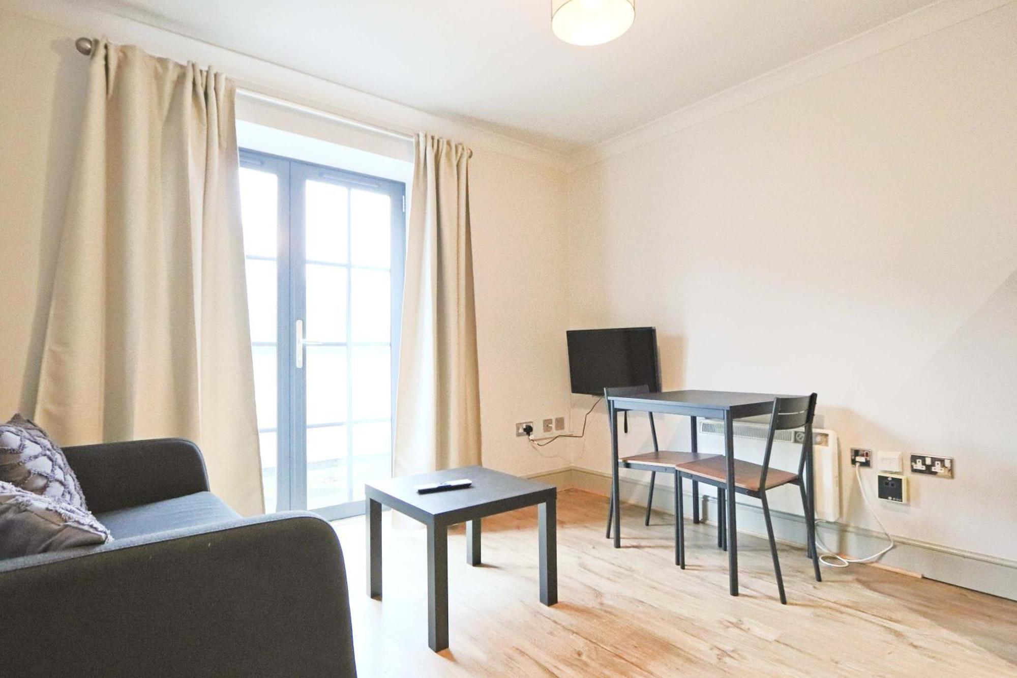 St Thomas One Bedroom Flat Apartment *